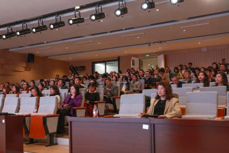 点亮教育新视界，助推教育新发展 ——罗湖区2024—2025学年第二学期中小学教学工作会议在翠园东晓创新学校举行
