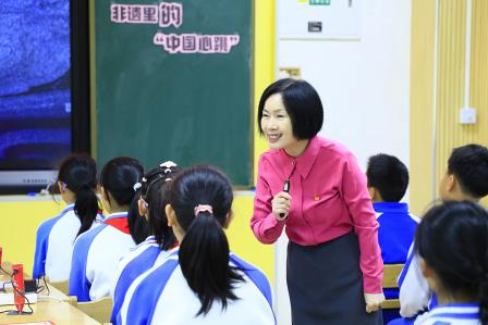 深圳市仙桐实验小学校长思政课：感受非遗里的“中国心跳”