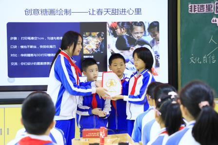 深圳市仙桐实验小学校长思政课：感受非遗里的“中国心跳”
