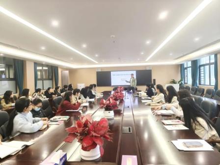 深耕教研启新程 AI赋能育新篇——布心小学召开新学期语文教研工作会议