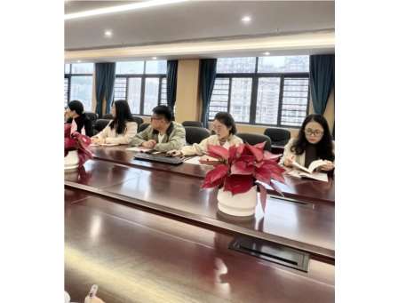 深耕教研启新程 AI赋能育新篇——布心小学召开新学期语文教研工作会议