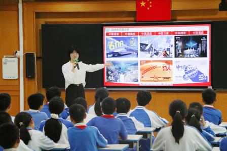 点燃学生科技报国梦！深圳市洪湖小学这场思政金课形式新后劲足