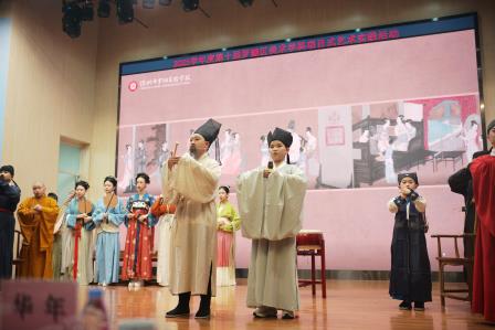 罗湖实验学校《华裳盛宴—韩熙载夜宴图》惊艳亮相罗湖区第十届美术学科项目式艺术实践活动