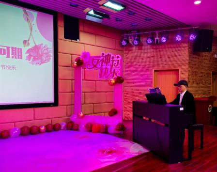 深圳市怡景小学举行庆祝三八妇女节活动