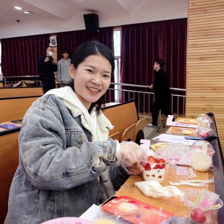 深圳市怡景小学举行庆祝三八妇女节活动