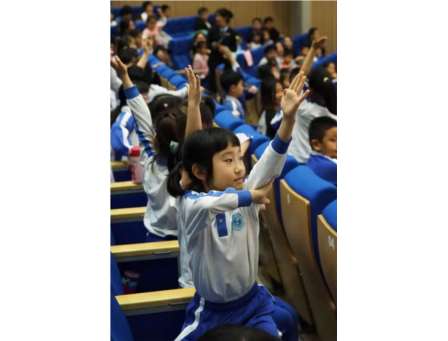 著名俄罗斯作家撒沙拉开罗湖外语小学伴山书院·市少年儿童图书馆自然主题馆2025年自然主题系列阅读活动帷幕