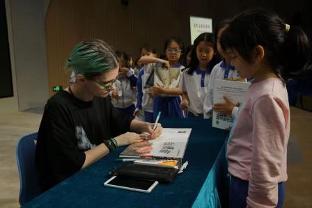 著名俄罗斯作家撒沙拉开罗湖外语小学伴山书院·市少年儿童图书馆自然主题馆2025年自然主题系列阅读活动帷幕