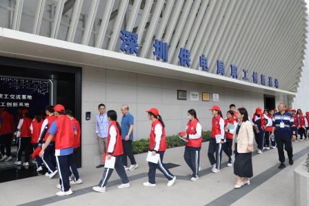 深圳市罗湖区滨河实验中学“每周半天计划”｜探秘深圳供电局水贝基地，解锁硬核科技与工匠精神