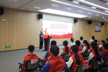 深圳市罗湖区滨河实验中学“每周半天计划”｜探秘深圳供电局水贝基地，解锁硬核科技与工匠精神