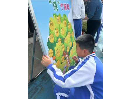 践行雷锋精神，共建绿色校园 ——锦田小学开展学习雷锋暨绿色种植实践活动