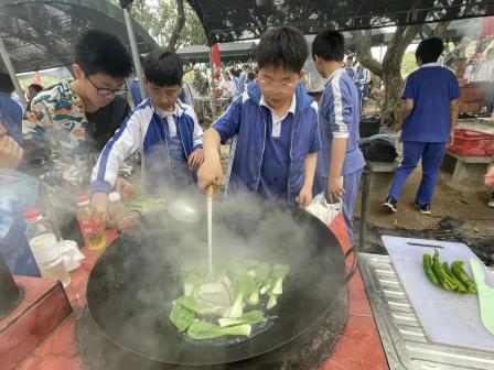 磨砺团队意志，争做阳光少年——深圳市仙桐实验小学5-6年级开展综合实践教育活动