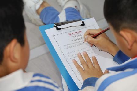 梧桐山下书声琅，“深圳湾畔”探真知——大望学校“每周半天计划”走进深圳湾实验室