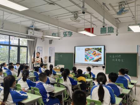以美润德，向美而生——湖贝小学开展“美育一件事”启动仪式活动