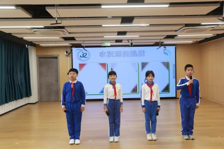 聚焦生命之源 探寻水之奥秘——布心小学开展节水护水主题升旗仪式