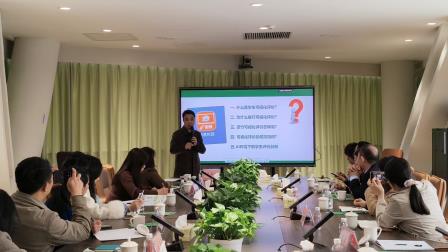 深中龙岗学校集团赴翠竹外国语实验学校参观交流，共探教育新路径