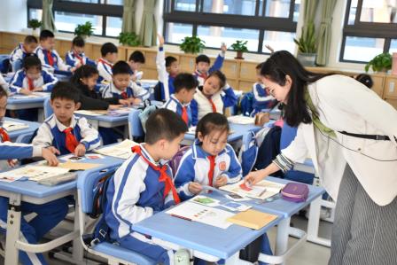 党建引领促发展，集体备课显实效——罗湖教科院“破茧”视导助力东晓小学高质量发展