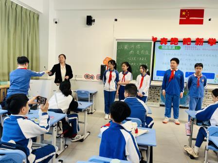 深圳市东晓小学开展“美育一件事”班班启动仪式暨主题班会课活动