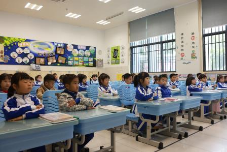 以美润德，向美而生 ——翠北实验小学第6周主题班会