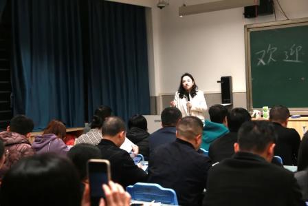 家校共育促成长，二十公里远足启新程 ——深圳市布心小学召开六年级家长会