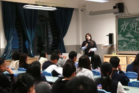 家校共育促成长，二十公里远足启新程 ——深圳市布心小学召开六年级家长会