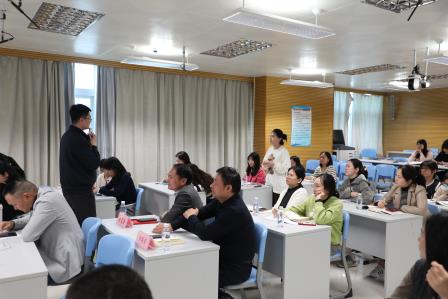 深圳市罗湖区滨河实验中学数智教育再添新动能|AI融通素养攻坚，专家开启智教新范式