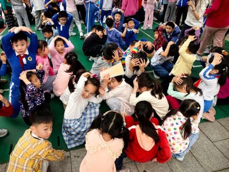 深圳市怡景小学成功举行防震减灾疏散演练
