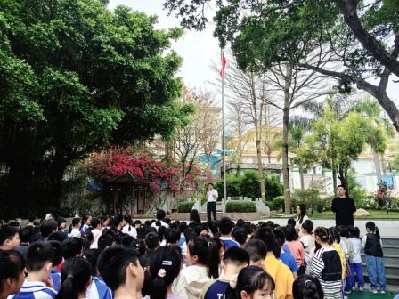 深圳市怡景小学成功举行防震减灾疏散演练