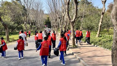 “清明祭英烈”红色文化浸润 莲花践志愿赋能“三员”成长 ——深圳市松泉实验学校师生隆重举行“清明祭英烈”主题系列活动