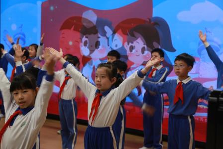 文明礼仪 点亮校园——布心小学开展七色花之“紫色花”文明礼仪主题活动