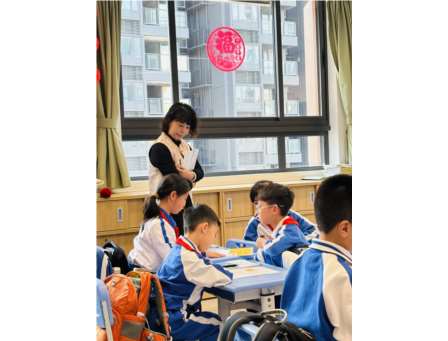 创新融合AI技术，开启智慧推理课堂 ——东晓小学开展《有趣的推理》数学公开课研讨活动