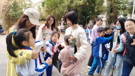 春“锋”暖人心，劳动践初心—— 深圳市翠竹外国语实验学校迟彦名班主任工作室成员班级雷锋月主题活动