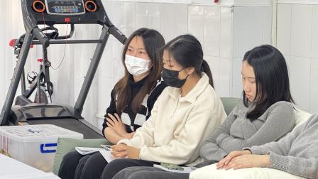 共享、共助、共赢、共成长——深圳市仙桐实验小学举行青年教师发展共同体会议