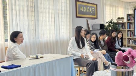 共享、共助、共赢、共成长——深圳市仙桐实验小学举行青年教师发展共同体会议