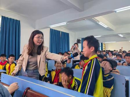 春风送教凝情谊，教育交流共成长——水田小学赴怀集县大岗镇中心小学开展送教送培活动