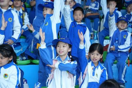 深圳市怡景小学开展1-3年级社会实践活动