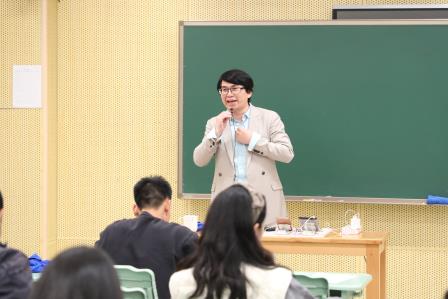 春墨染新绿，笔端绽芳华 ——深圳市红桂小学举办青年沙龙教师书法素养培训活动