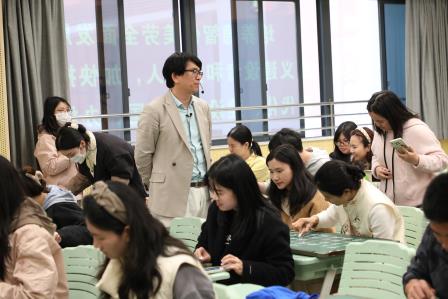 春墨染新绿，笔端绽芳华 ——深圳市红桂小学举办青年沙龙教师书法素养培训活动