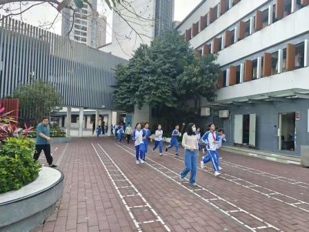 筑牢安全防线，守护生命成长——深圳市翠茵学校开展地震应急疏散演练活动
