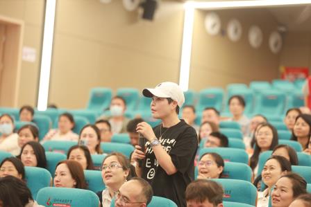 “读懂孩子的心——如何与青春期的孩子对话”      ——深圳市桂园教育集团名师大讲堂系列课程开讲啦