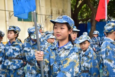 深圳市怡景小学开展4-6年级社会实践活动