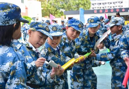 深圳市怡景小学开展4-6年级社会实践活动