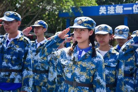 深圳市怡景小学开展4-6年级社会实践活动