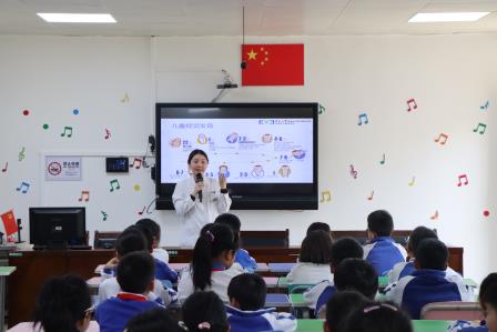 点亮“瞳”真之光，健康促进成长——景园实验小学开展预防近视健康宣传活动