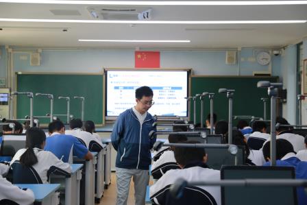 破茧夯基强师能，专家引领提质效——“新教师过关考核暨初三考教衔接”视导活动走进教科院附属学校