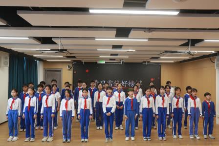 学雷锋 行善举——布心小学举行学习雷锋日主题活动