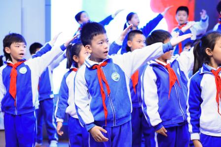 风气清明时 民俗润童心——深圳市仙桐实验小学清明节升旗仪式及安全教育主题中队课