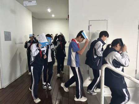 筑牢校园安全防线 ——罗湖未来学校开展地震应急疏散演练