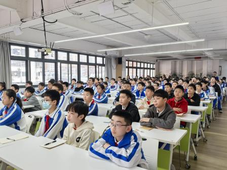 明方向，共成长——湖贝小学召开六年级学生大会