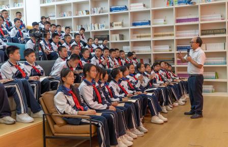 数字思政课燃爆全场，解锁思政教育新样态 ——书记思政课《担当时代责任 成就青春梦想》