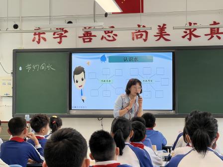 罗湖区新教师“十项基本功”达标过关行动走进洪湖小学